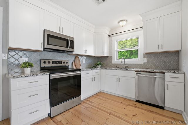 422 NW A Street, Ardmore, OK 73401