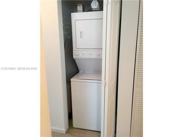 7900 Harbor Island Dr 1010, North Bay Village, FL 33141
