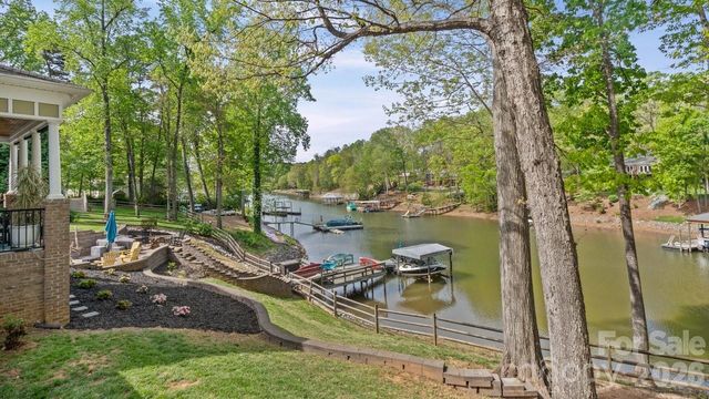 347 Whippoorwill Road, Mooresville, NC 28117
