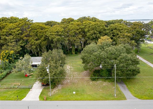 COVE ROAD, Tavares, FL 32778