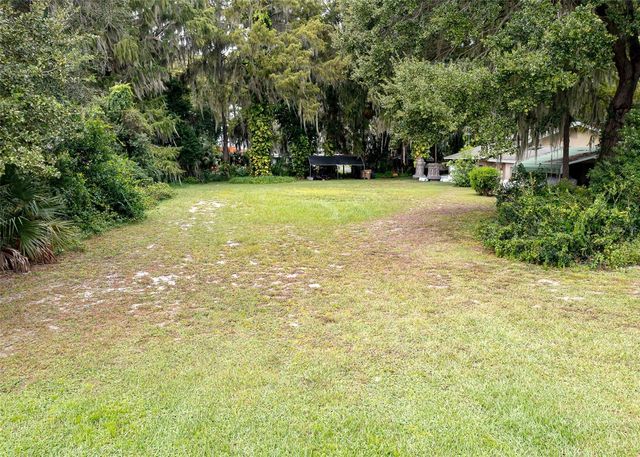 COVE ROAD, Tavares, FL 32778
