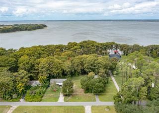 COVE ROAD, Tavares, FL 32778