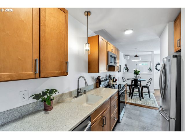 5814 Ne 6TH Ave, Portland, OR 97211