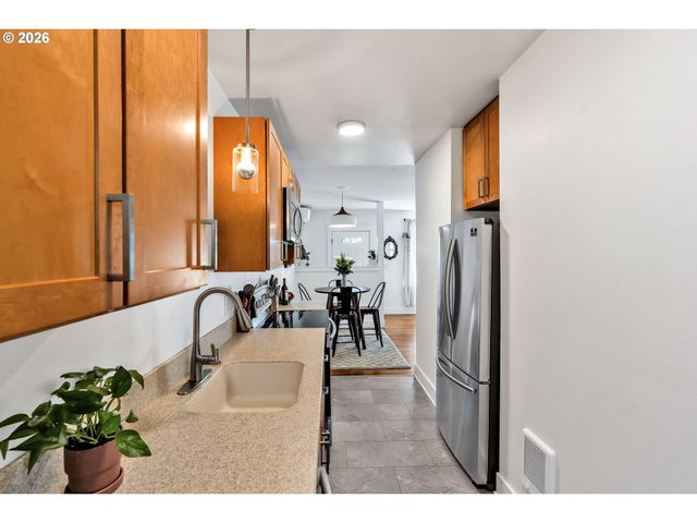 5814 Ne 6TH Ave, Portland, OR 97211