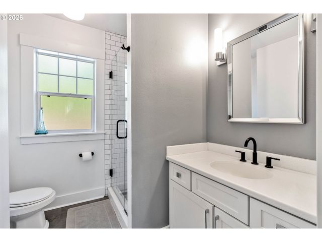 5814 Ne 6TH Ave, Portland, OR 97211