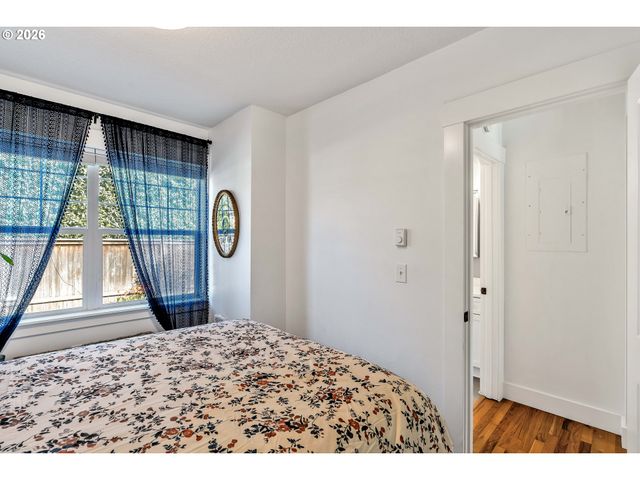 5814 Ne 6TH Ave, Portland, OR 97211