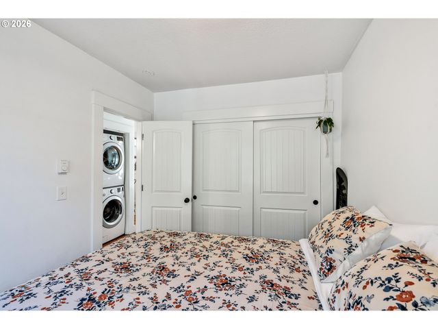 5814 Ne 6TH Ave, Portland, OR 97211