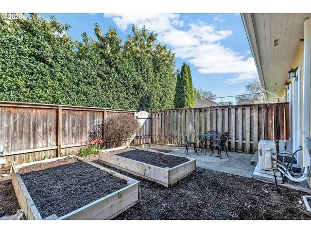 5814 Ne 6TH Ave, Portland, OR 97211