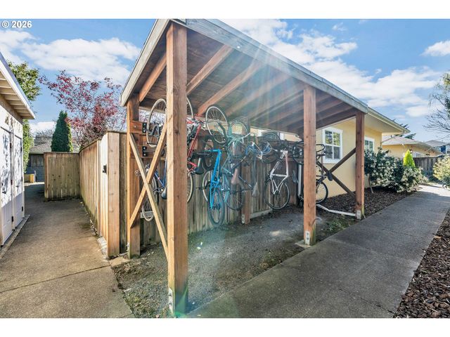 5814 Ne 6TH Ave, Portland, OR 97211