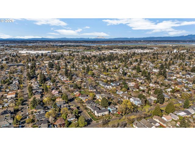 5814 Ne 6TH Ave, Portland, OR 97211