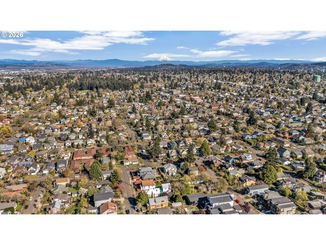 5814 Ne 6TH Ave, Portland, OR 97211