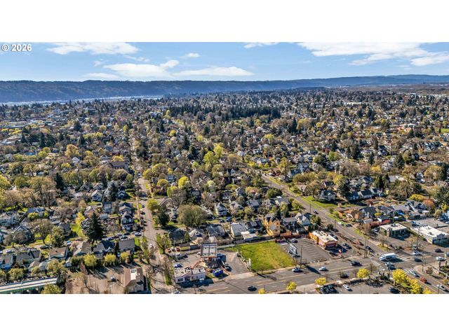 5814 Ne 6TH Ave, Portland, OR 97211