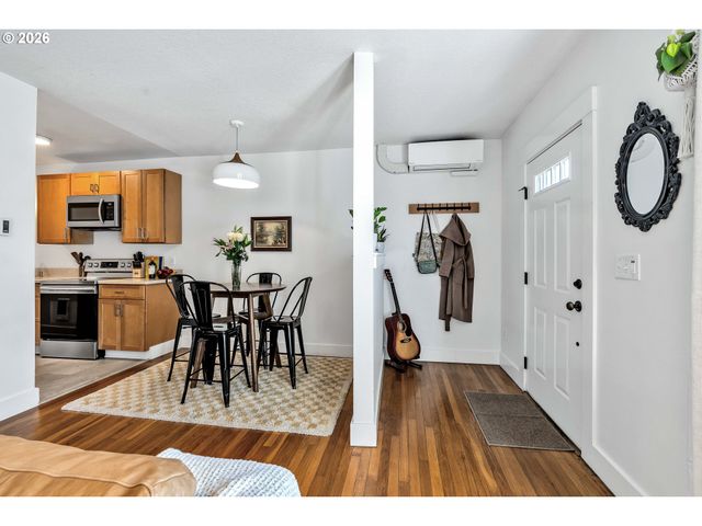 5814 Ne 6TH Ave, Portland, OR 97211