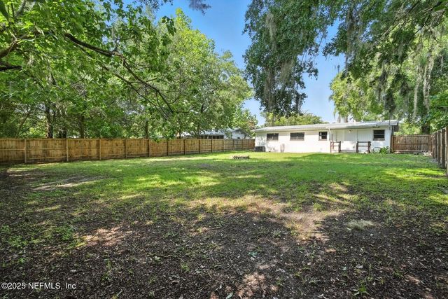 2007 SHERMAN Avenue, Palatka, FL 32177