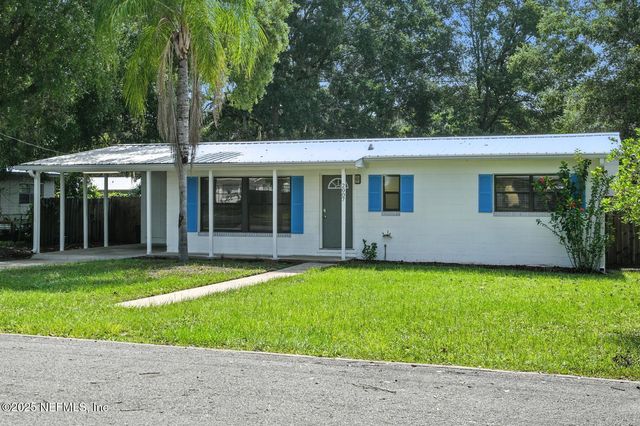 2007 SHERMAN Avenue, Palatka, FL 32177