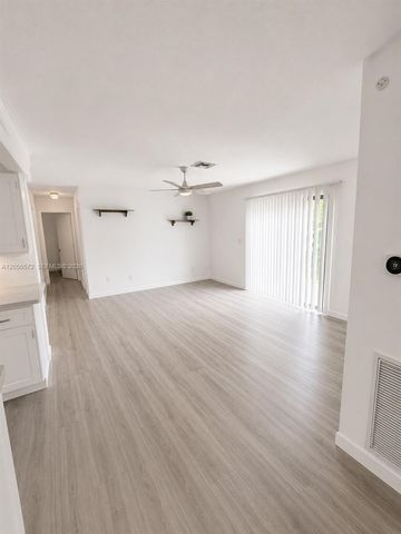 9840 NW 25th Ct, Coral Springs, FL 33065
