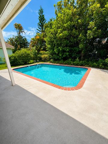 9840 NW 25th Ct, Coral Springs, FL 33065