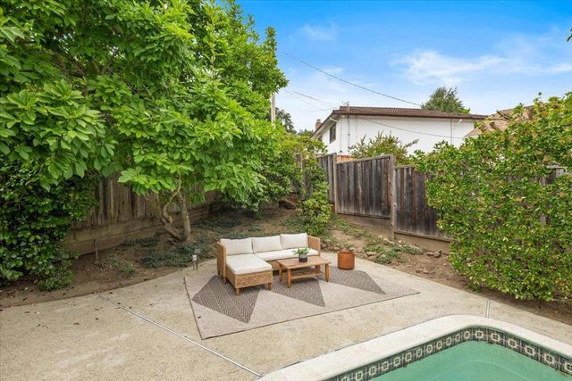 32 Bradshaw Terrace, Redwood City, CA 94062