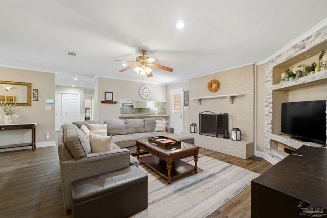 1131 Northbrook Dr, Pensacola, FL 32504