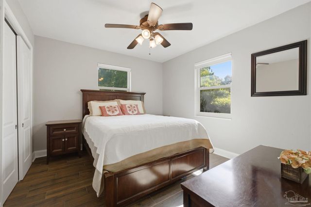 1131 Northbrook Dr, Pensacola, FL 32504