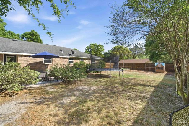 1131 Northbrook Dr, Pensacola, FL 32504