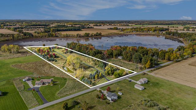 9975 Young Avenue Ne, Courtland Twp, MI 49341