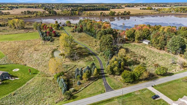 9975 Young Avenue Ne, Courtland Twp, MI 49341