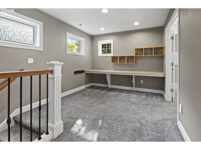 8525 Sw 181ST Ave, Beaverton, OR 97007