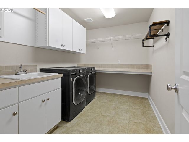 8525 Sw 181ST Ave, Beaverton, OR 97007