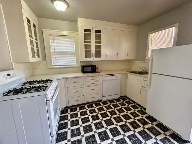 2122 16th Street, Front, Lubbock, TX 79401