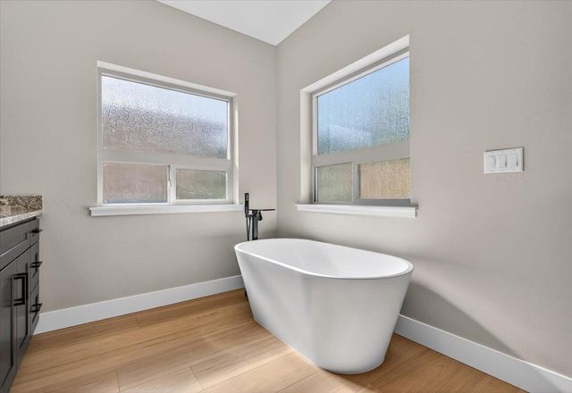 3304 Tree Top Drive, Medford, OR 97504