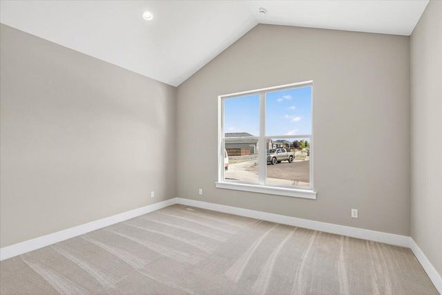 3304 Tree Top Drive, Medford, OR 97504