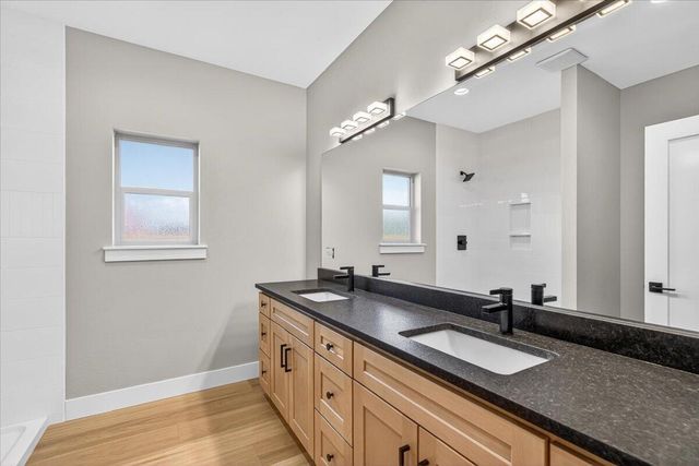 3304 Tree Top Drive, Medford, OR 97504