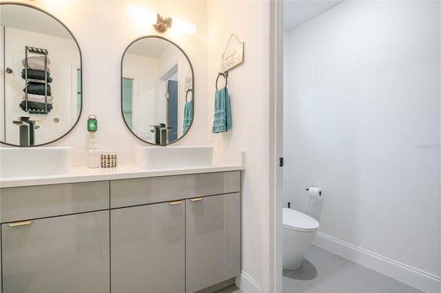 1704 W HANNA AVENUE, Tampa, FL 33604