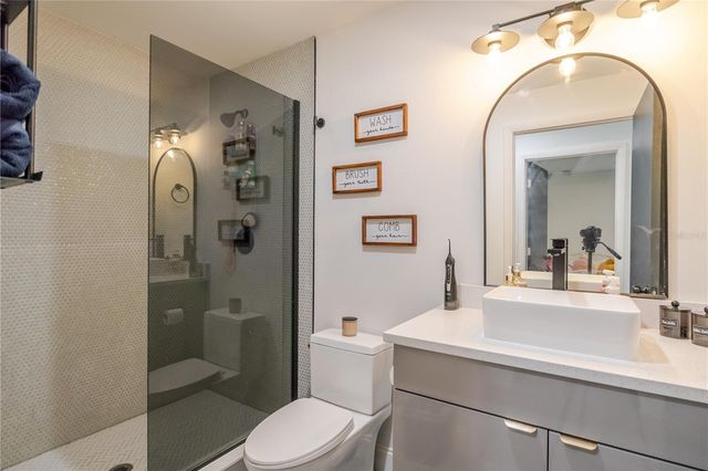 1704 W HANNA AVENUE, Tampa, FL 33604