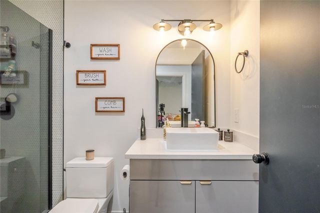 1704 W HANNA AVENUE, Tampa, FL 33604