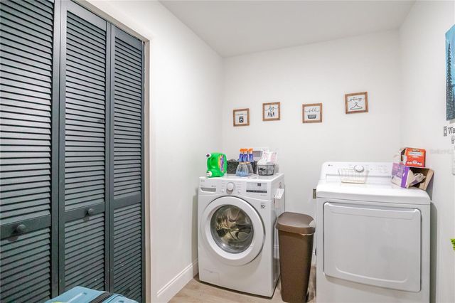 1704 W HANNA AVENUE, Tampa, FL 33604