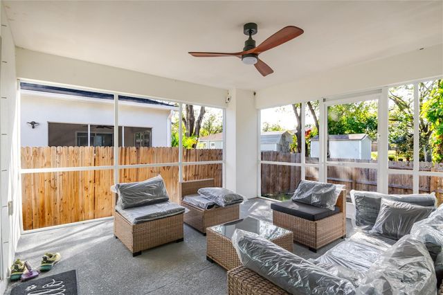 1704 W HANNA AVENUE, Tampa, FL 33604