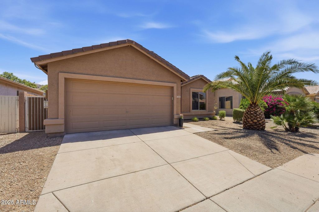 2615 E BEAUTIFUL Lane, Phoenix, AZ 85042 — photo 2