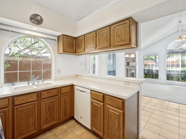 3303 Greenglen Circle, Carrollton, TX 75007