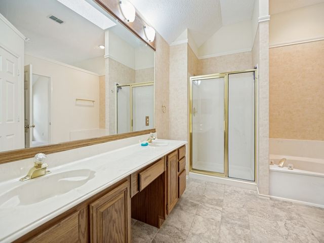 3303 Greenglen Circle, Carrollton, TX 75007