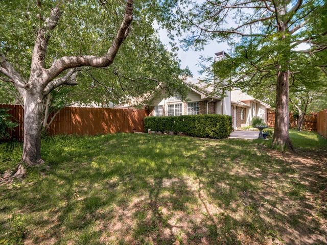3303 Greenglen Circle, Carrollton, TX 75007