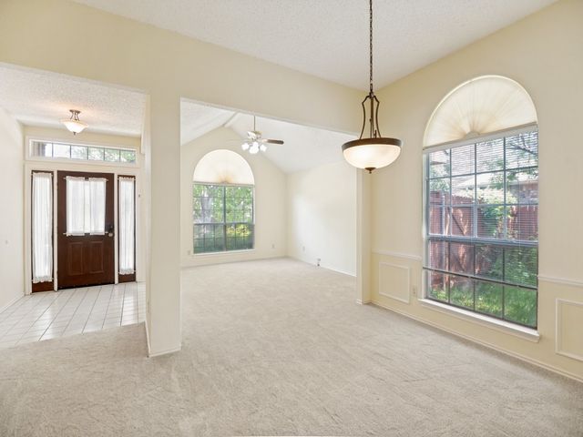 3303 Greenglen Circle, Carrollton, TX 75007