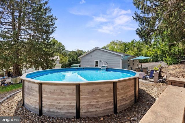 239 HILL ST, Lykens, PA 17048