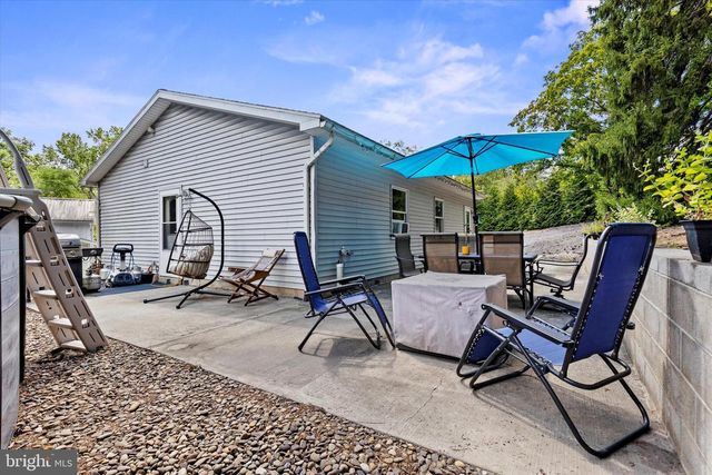 239 HILL ST, Lykens, PA 17048