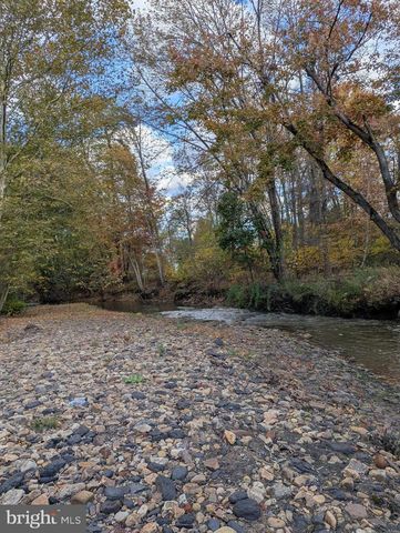 239 HILL ST, Lykens, PA 17048