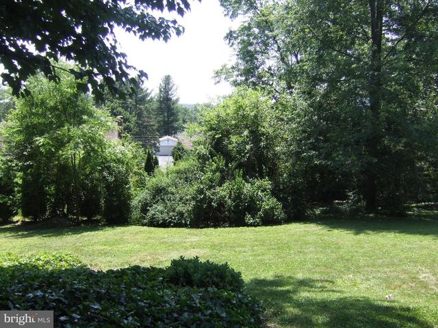 1137 HERMOSA AVE, Lancaster, PA 17601