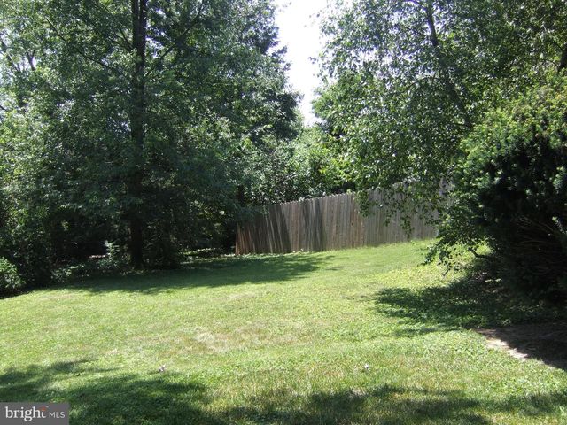 1137 HERMOSA AVE, Lancaster, PA 17601