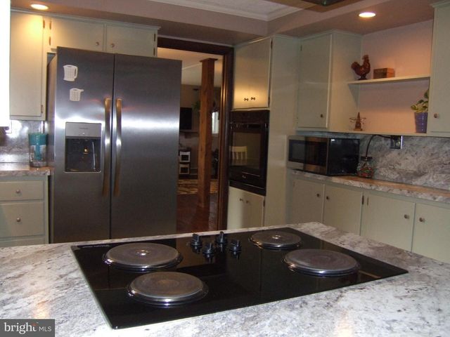 1137 HERMOSA AVE, Lancaster, PA 17601