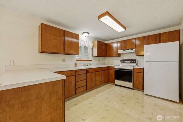 2420 Holly Lane SE, Olympia, WA 98501